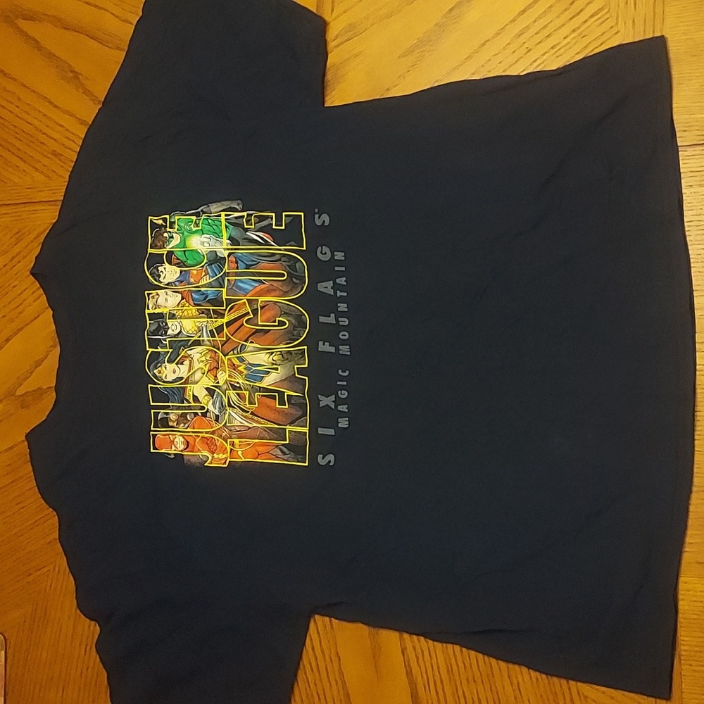 Official Six Flags Magic Mountain Justice League 2XL T-Shirt